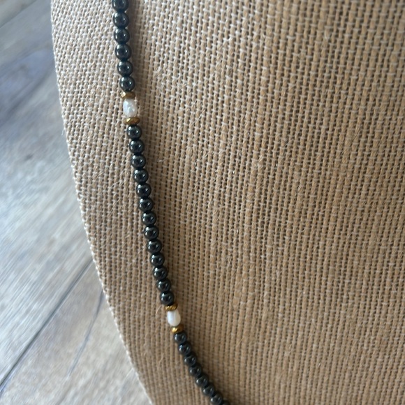 Grey Hematite & pearl necklace 20” - Picture 2 of 4